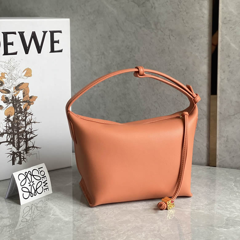 LOEWE羅意威520情人節限定款 cubi全皮飯盒包 0559橙￥1680.00的图片-高仿羅意威包包Loewe