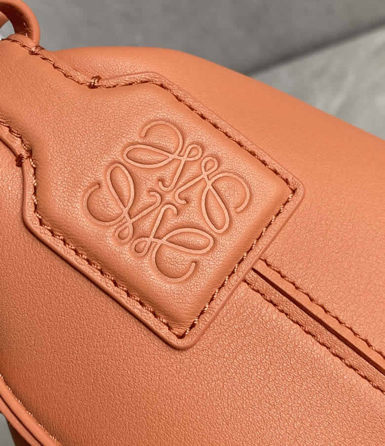 LOEWE羅意威520情人節限定款 cubi全皮飯盒包 0559橙￥1680.00的图片-高仿羅意威包包Loewe