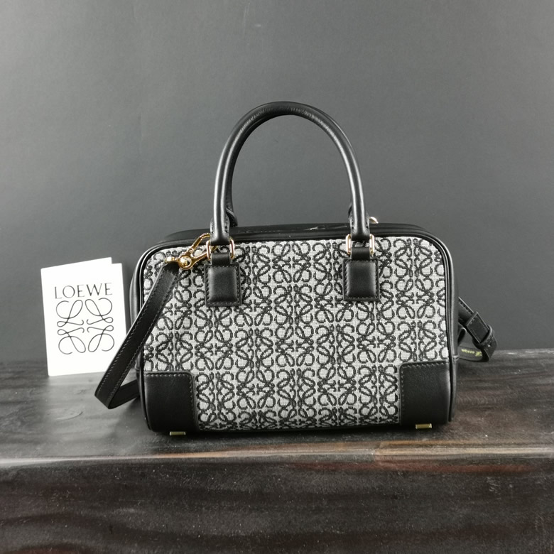 高仿羅意威女包LOEWE手提包的標誌性手袋205￥1780.00的图片-高仿羅意威包包Loewe