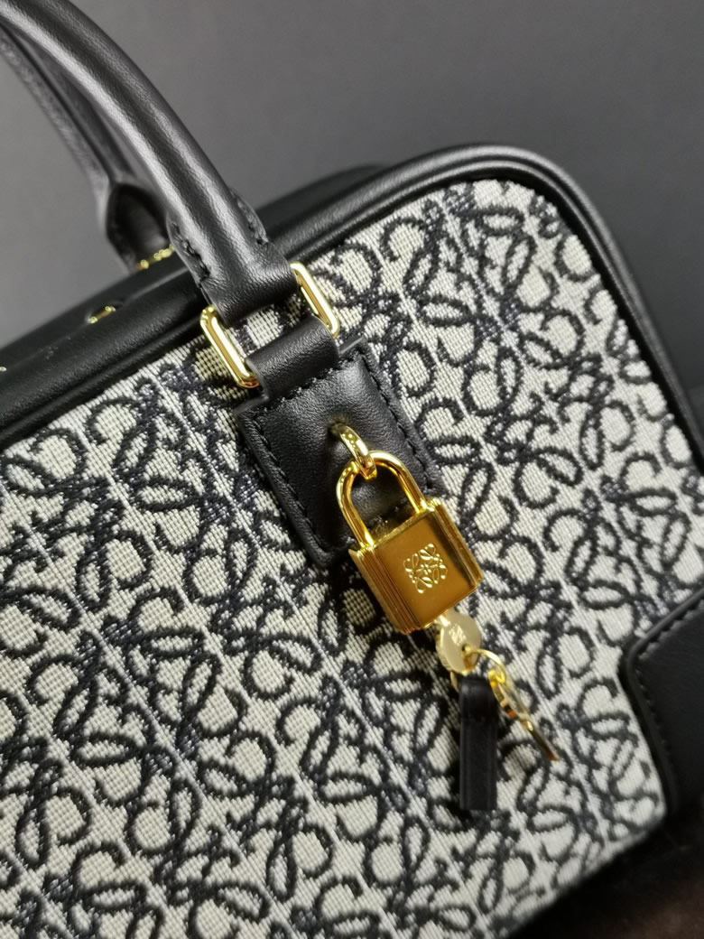 高仿羅意威女包LOEWE手提包的標誌性手袋205￥1780.00的图片-高仿羅意威包包Loewe