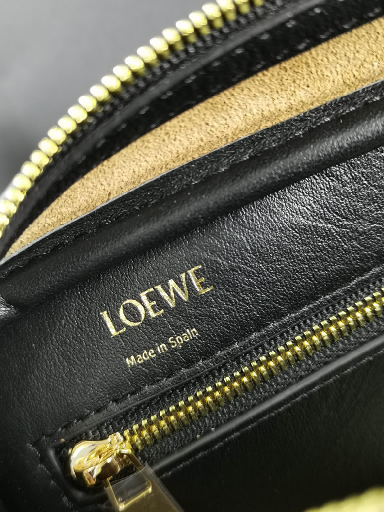 高仿羅意威女包LOEWE手提包的標誌性手袋205￥1780.00的图片-高仿羅意威包包Loewe