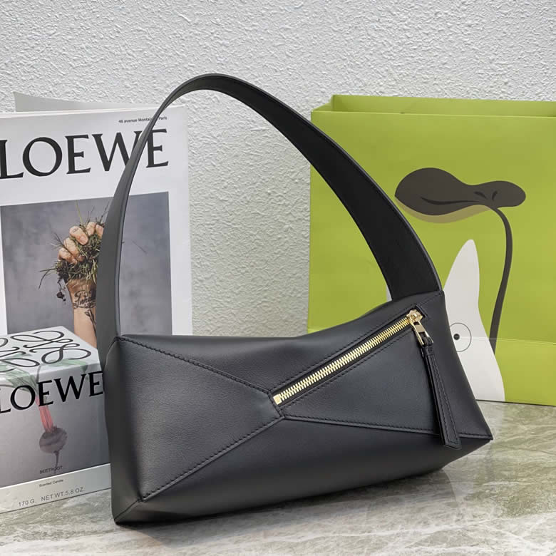 高仿羅意威女士腋下包的天花闆10275￥1880.00的图片-高仿羅意威包包Loewe