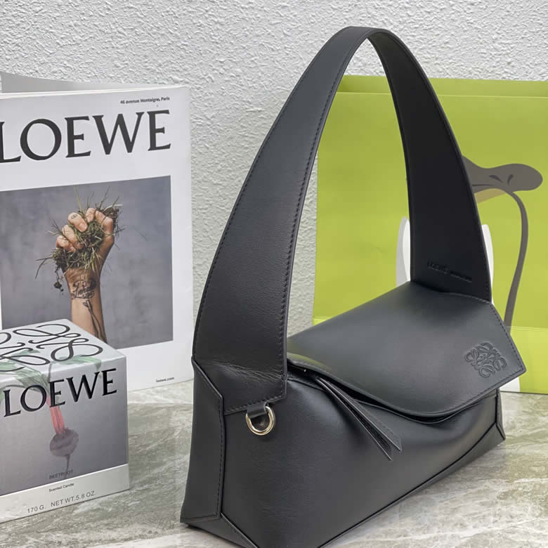 高仿羅意威女士腋下包的天花闆10275￥1880.00的图片-高仿羅意威包包Loewe