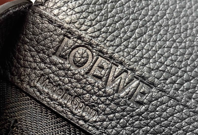 高仿Loewe羅意威2020年新款軍風腰包Military Bumbag 317.12AB23￥1380.00的图片-高仿羅意威包包Loewe