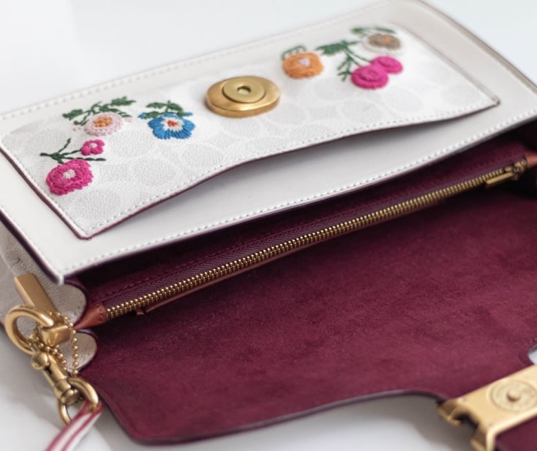 原單寇馳女包寇馳復古風格coach女包627白色￥1680.00的图片-高仿蔻馳包包coach