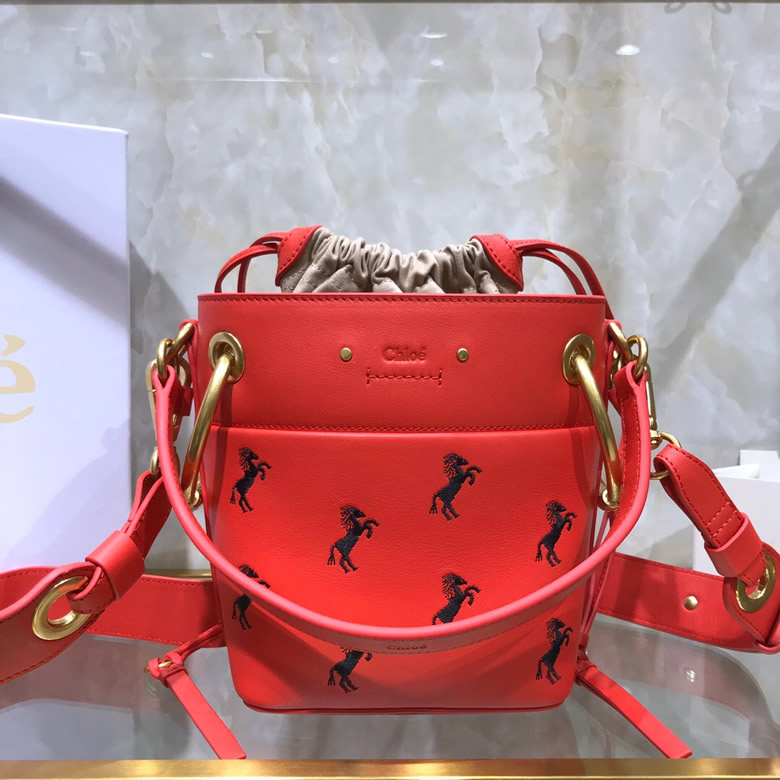 Chloe/克洛伊迷妳Roy繡馬水桶包 S1128多色￥1680.00的图片-高仿蔻依包包Chloe