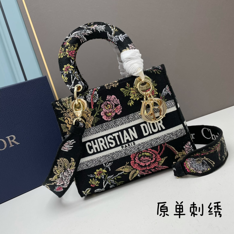 迪奧女包刺繡繫列M8002黃色藍樹¥1580.00的图片-高仿迪奧包包DIOR、高仿迪奧女包DIOR 迪奧女包刺繡繫列M8002黃色藍樹¥1580.00的图片-高仿迪奧包包DIOR、高仿迪奧女包DIOR