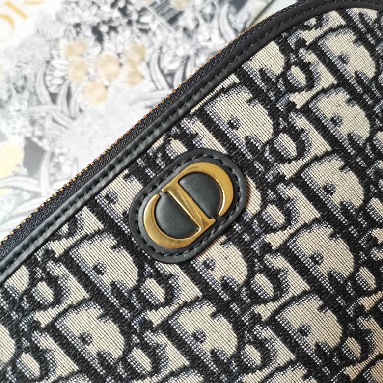 高仿dior化妝包藍色Oblique印花￥980.00的图片-高仿迪奧包包DIOR、高仿迪奧女包DIOR