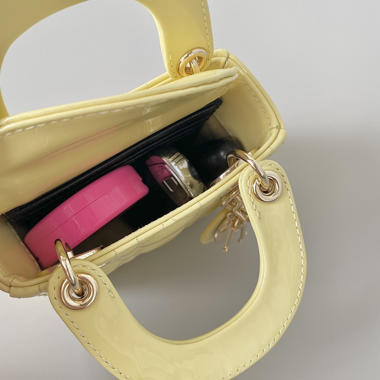 高仿迪奧女包超迷妳三格戴妃包S0856雞蛋黃￥980.00的图片-高仿迪奧包包DIOR、高仿迪奧女包DIOR