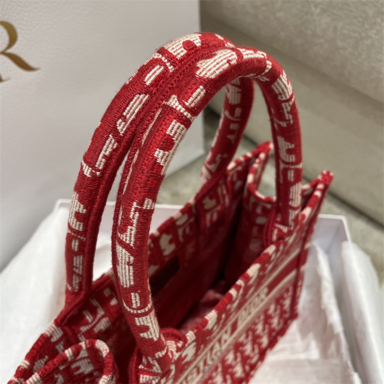 高仿迪奧女包酒紅色提花Oblique M1265ZRIW_M17E印花¥1280.00的图片-高仿迪奧包包DIOR、高仿迪奧女包DIOR 高仿迪奧女包酒紅色提花Oblique M1265ZRIW_M17E印花¥1280.00的图片-高仿迪奧包包DIOR、高仿迪奧女包DIOR