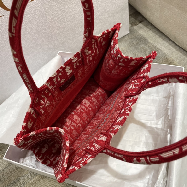 高仿迪奧女包酒紅色提花Oblique M1265ZRIW_M17E印花¥1280.00的图片-高仿迪奧包包DIOR、高仿迪奧女包DIOR 高仿迪奧女包酒紅色提花Oblique M1265ZRIW_M17E印花¥1280.00的图片-高仿迪奧包包DIOR、高仿迪奧女包DIOR