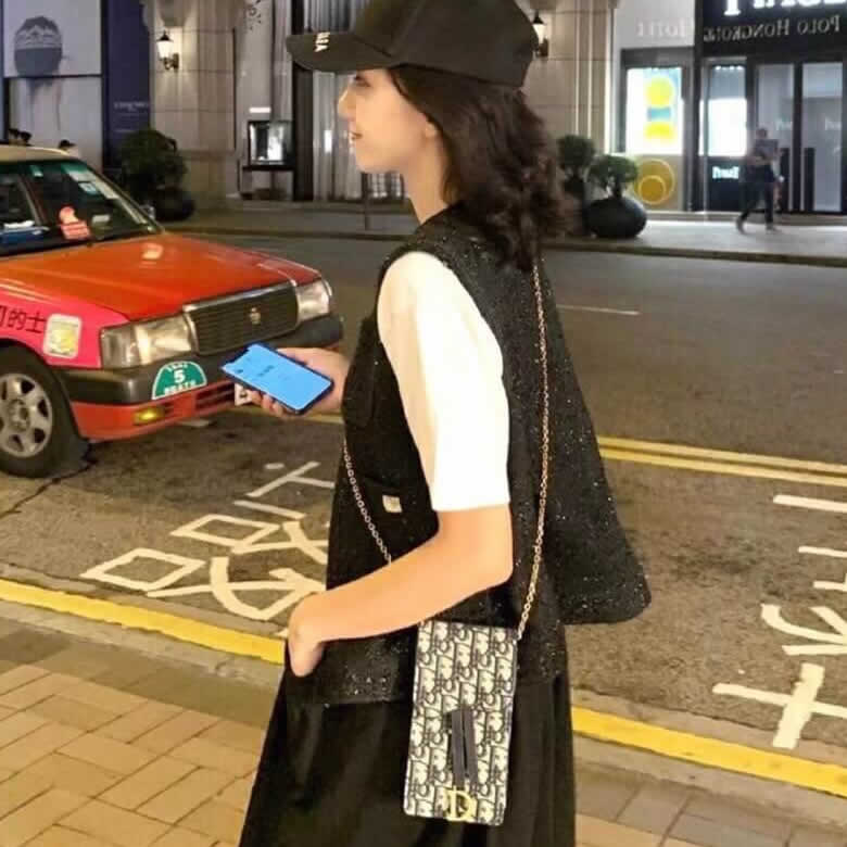 迪奧專櫃手機包藍色提花帆佈手拿包S5641CTZQ_M928￥880.00的图片-高仿迪奧包包DIOR、高仿迪奧女包DIOR