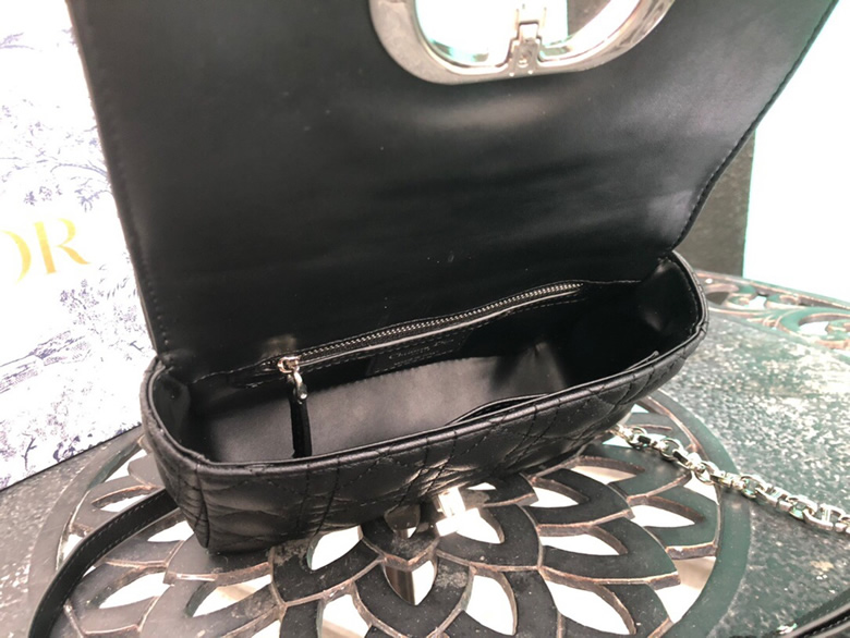 高仿dior鏈子包-精仿一比一迪奧cd復古女款手袋2083￥980.00的图片-高仿迪奧包包DIOR、高仿迪奧女包DIOR