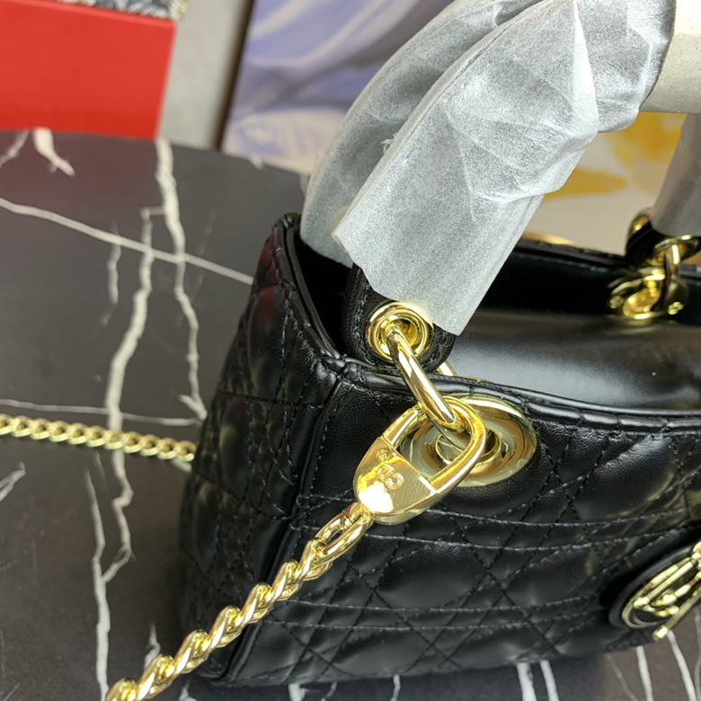 Dior/迪奧原版皮高品質琺瑯三格羊皮專櫃新Logo戴妃包黑色￥1480.00的图片-高仿迪奧包包DIOR、高仿迪奧女包DIOR