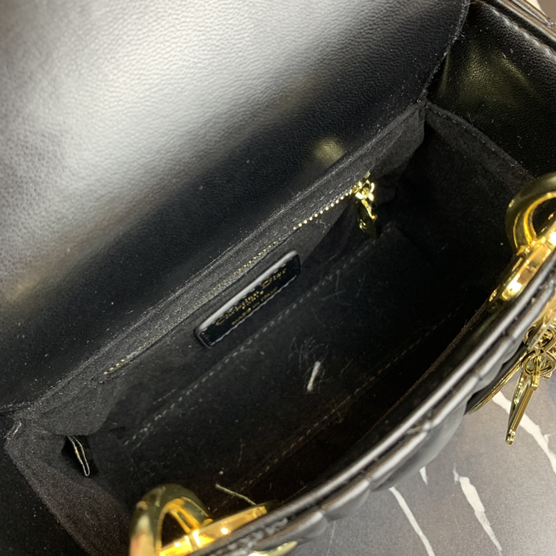 Dior/迪奧原版皮高品質琺瑯三格羊皮專櫃新Logo戴妃包黑色￥1480.00的图片-高仿迪奧包包DIOR、高仿迪奧女包DIOR