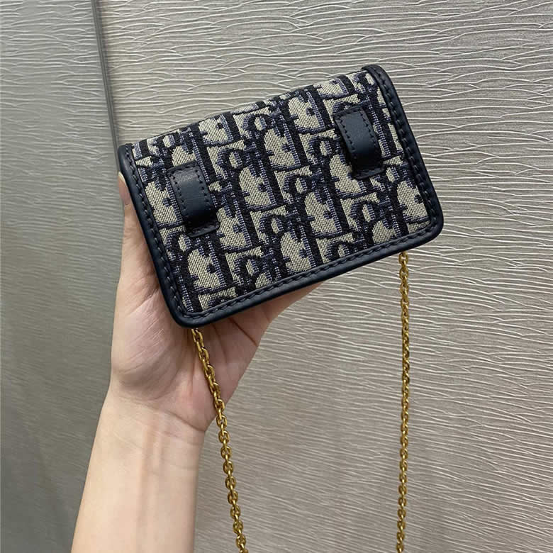 dior官方網站迪奧30 MONTAIGNE NANO 手拿包迷妳鏈條包S2105¥1050.00的图片-高仿迪奧包包DIOR、高仿迪奧女包DIOR dior官方網站迪奧30 MONTAIGNE NANO 手拿包迷妳鏈條包S2105¥1050.00的图片-高仿迪奧包包DIOR、高仿迪奧女包DIOR