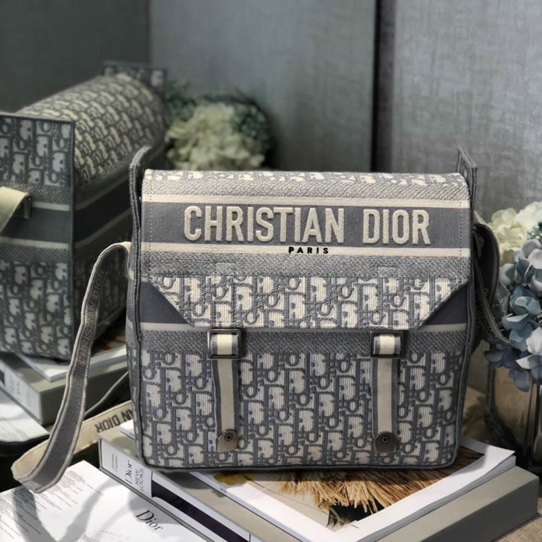 Dior/迪奧 Diorcamp信使郵差包 M1291VRIW_M932￥1480.00的图片-高仿迪奧包包DIOR、高仿迪奧女包DIOR