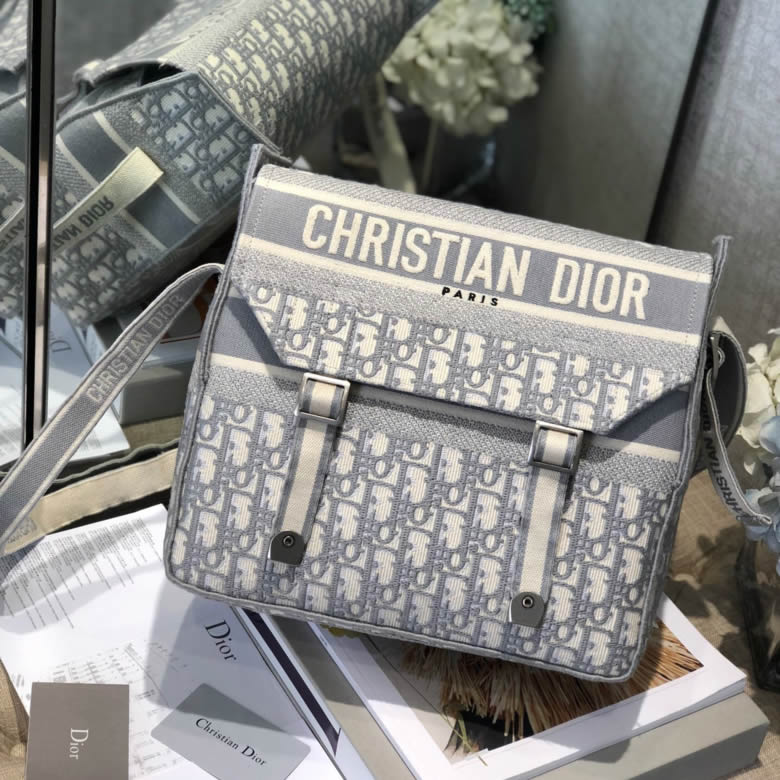Dior/迪奧 Diorcamp信使郵差包 M1291VRIW_M932￥1480.00的图片-高仿迪奧包包DIOR、高仿迪奧女包DIOR