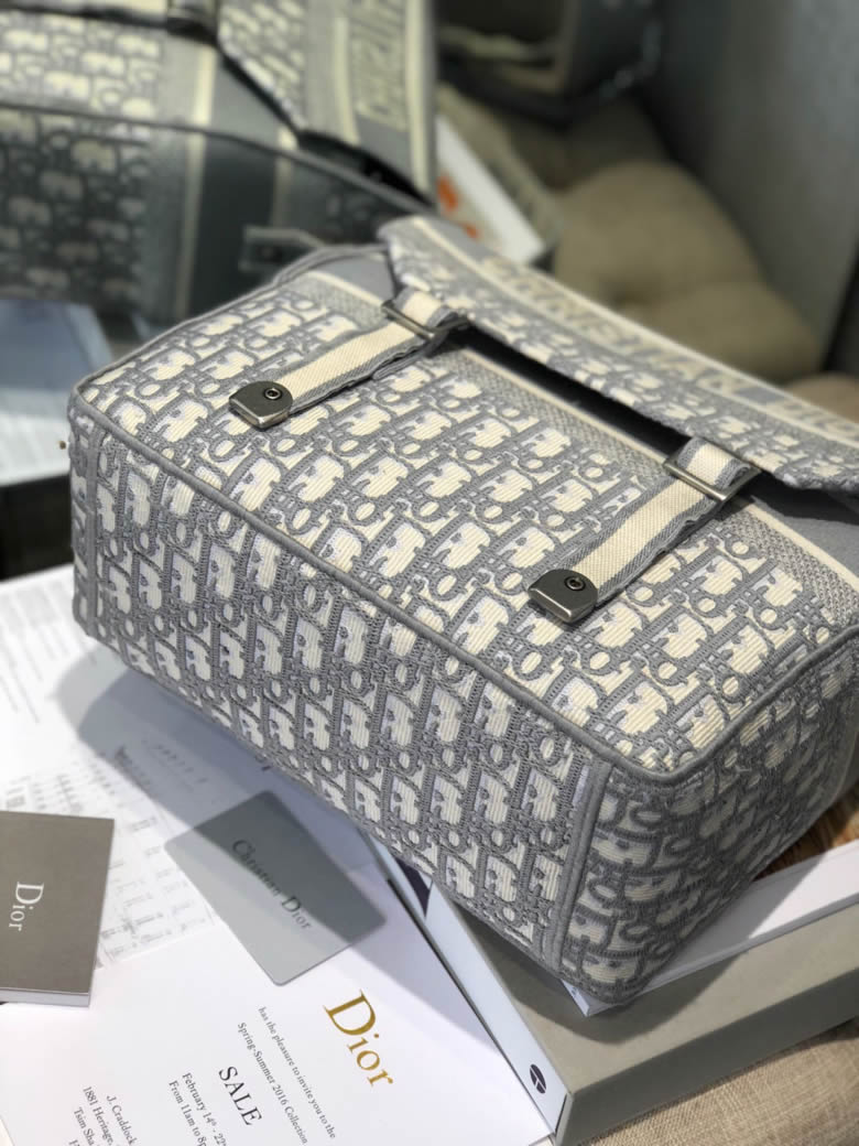 Dior/迪奧 Diorcamp信使郵差包 M1291VRIW_M932￥1480.00的图片-高仿迪奧包包DIOR、高仿迪奧女包DIOR