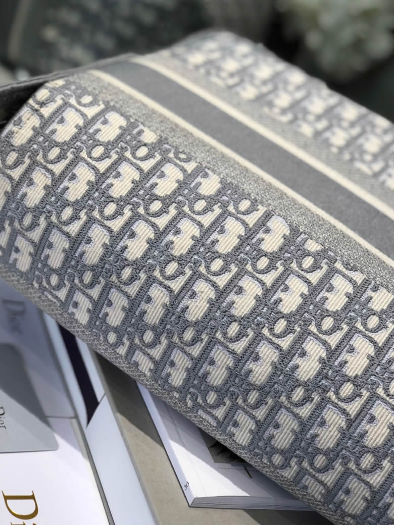 Dior/迪奧 Diorcamp信使郵差包 M1291VRIW_M932￥1480.00的图片-高仿迪奧包包DIOR、高仿迪奧女包DIOR