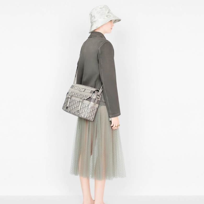 Dior/迪奧 Diorcamp信使郵差包 M1291VRIW_M932￥1480.00的图片-高仿迪奧包包DIOR、高仿迪奧女包DIOR