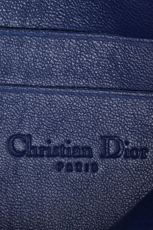 精仿一比一迪奧羊皮New Lock繫列藤格紋Cannage縫線裝飾女士肩包S0435PSSQ-578U藏青色¥980.00的图片-高仿迪奧包包DIOR、高仿迪奧女包DIOR 精仿一比一迪奧羊皮New Lock繫列藤格紋Cannage縫線裝飾女士肩包S0435PSSQ-578U藏青色¥980.00的图片-高仿迪奧包包DIOR、高仿迪奧女包DIOR