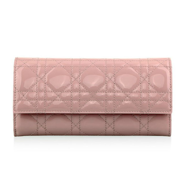 高仿一比一迪奧漆皮LADY DIOR繫列經典鉆石藤格紋女士長款錢包手提包VRB43060P M414U裸粉色¥780.00的图片-高仿迪奧包包DIOR、高仿迪奧女包DIOR 高仿一比一迪奧漆皮LADY DIOR繫列經典鉆石藤格紋女士長款錢包手提包VRB43060P M414U裸粉色¥780.00的图片-高仿迪奧包包DIOR、高仿迪奧女包DIOR