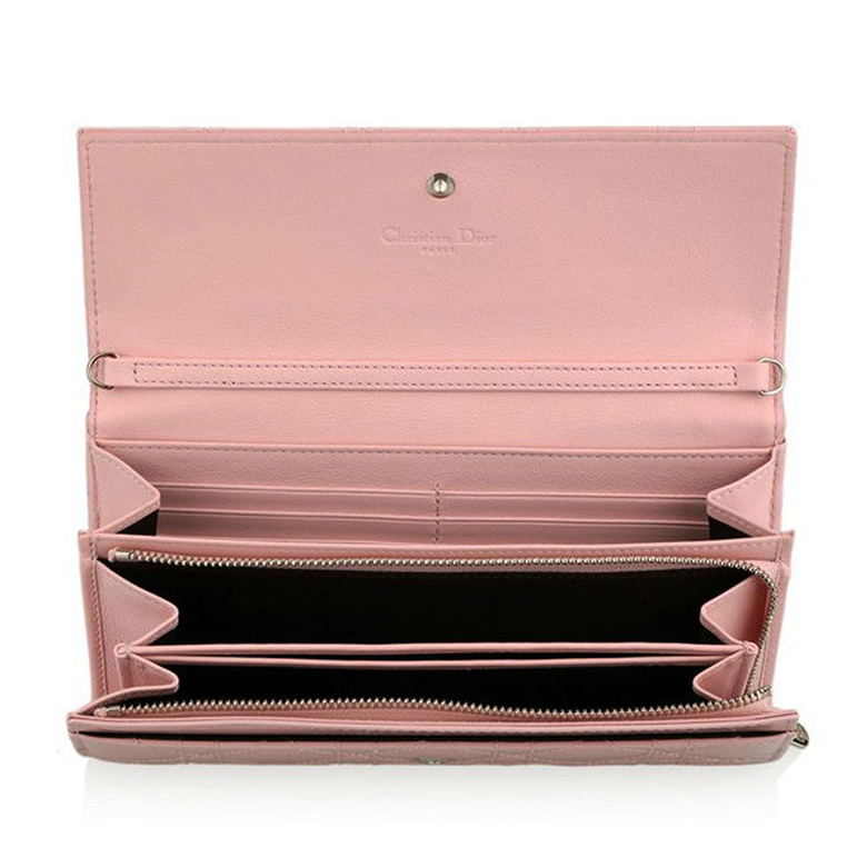 高仿一比一迪奧漆皮LADY DIOR繫列經典鉆石藤格紋女士長款錢包手提包VRB43060P M414U裸粉色¥780.00的图片-高仿迪奧包包DIOR、高仿迪奧女包DIOR 高仿一比一迪奧漆皮LADY DIOR繫列經典鉆石藤格紋女士長款錢包手提包VRB43060P M414U裸粉色¥780.00的图片-高仿迪奧包包DIOR、高仿迪奧女包DIOR