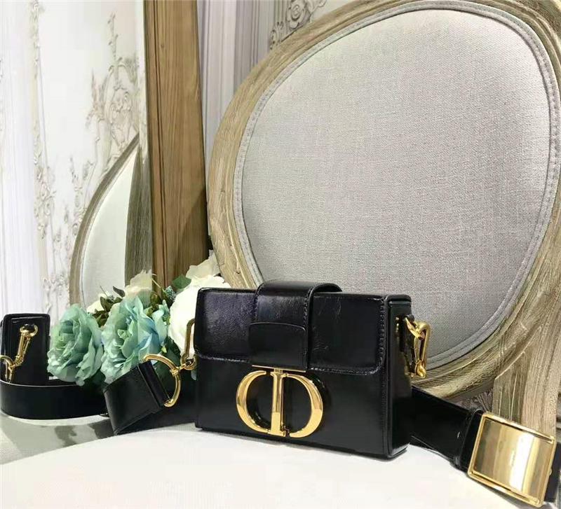 原單Dior女包30 Montaigne油蠟皮迪奧BOX款Dior盒子包黑色M9204￥2100.00的图片-高仿迪奧包包DIOR、高仿迪奧女包DIOR