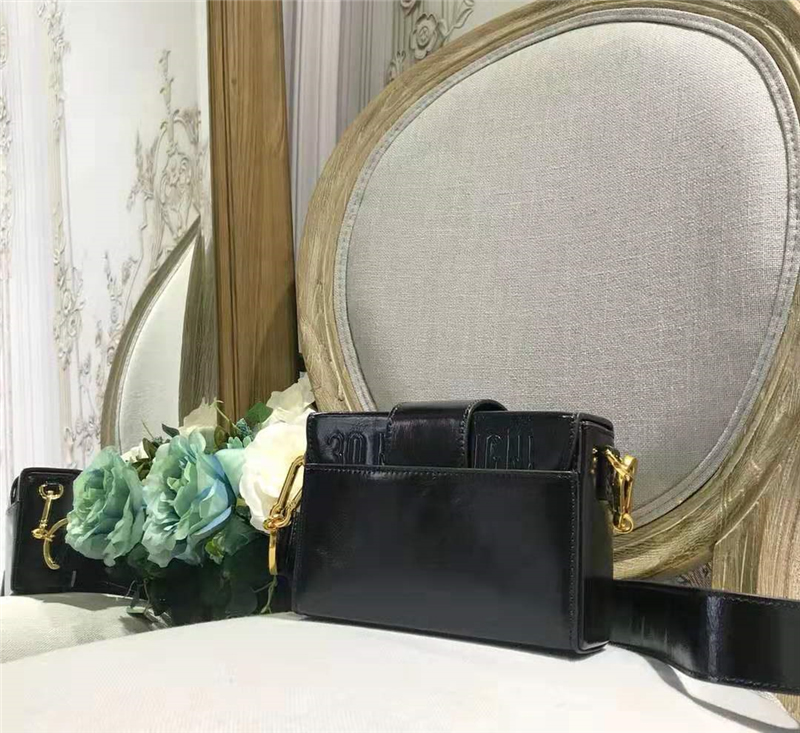 原單Dior女包30 Montaigne油蠟皮迪奧BOX款Dior盒子包黑色M9204￥2100.00的图片-高仿迪奧包包DIOR、高仿迪奧女包DIOR
