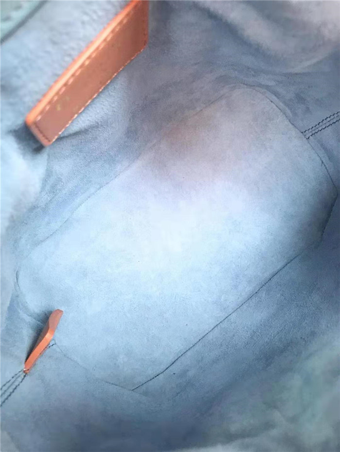 原單Dior女包迪奧復古小水桶包藤格紋牛皮抽繩mini迪奧水桶包天藍色M6016￥1980.00的图片-高仿迪奧包包DIOR、高仿迪奧女包DIOR