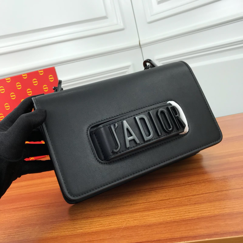 高仿一比一迪奧小牛皮翻蓋式手提包可拆卸鏈帶可手提亦可肩背或斜挎￥1280.00的图片-高仿迪奧包包DIOR、高仿迪奧女包DIOR