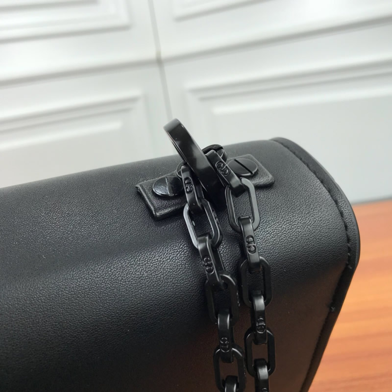 高仿一比一迪奧小牛皮翻蓋式手提包可拆卸鏈帶可手提亦可肩背或斜挎￥1280.00的图片-高仿迪奧包包DIOR、高仿迪奧女包DIOR