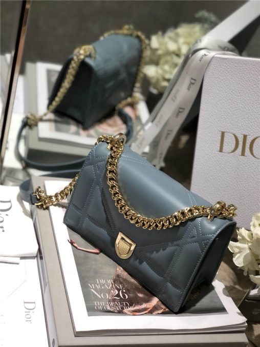 原單Dior鏈條小包仿迪奧單肩女包Diorama新款小羊皮單肩斜挎鏈條包霧霾藍 ￥1680.00