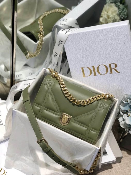 原單Dior鏈條小包仿迪奧單肩女包Diorama新款小羊皮單肩斜挎鏈條包墨綠￥1680.00