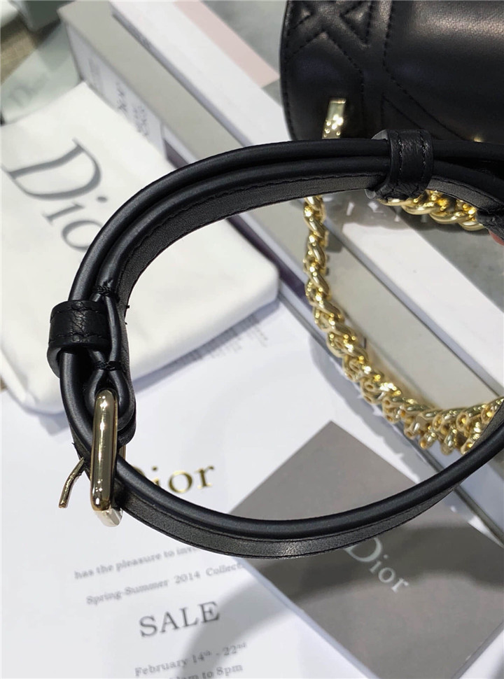 原單Dior鏈條小包仿迪奧單肩女包Diorama新款小羊皮單肩斜挎鏈條包黑色￥1680.00的图片-高仿迪奧包包DIOR、高仿迪奧女包DIOR