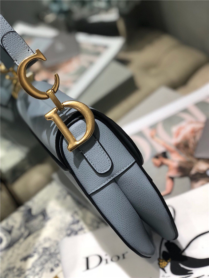 原單Dior馬鞍包仿迪奧女包2019新款手提包包Saddle Bag大號馬鞍包霧霾藍￥1580.00的图片-高仿迪奧包包DIOR、高仿迪奧女包DIOR