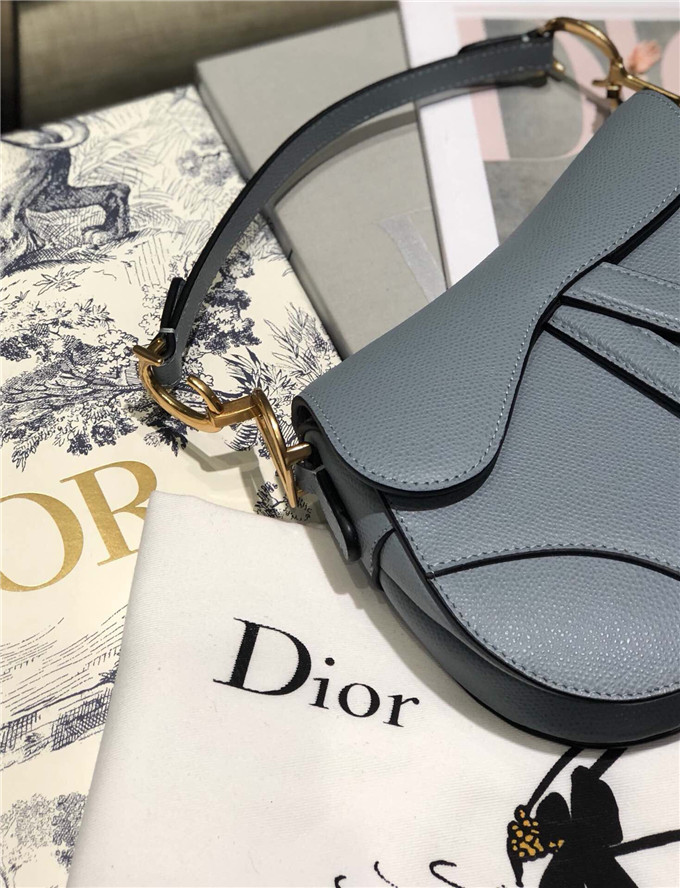 原單Dior馬鞍包仿迪奧女包2019新款手提小包Saddle Bag小號馬鞍包霧霾藍￥1480.00的图片-高仿迪奧包包DIOR、高仿迪奧女包DIOR