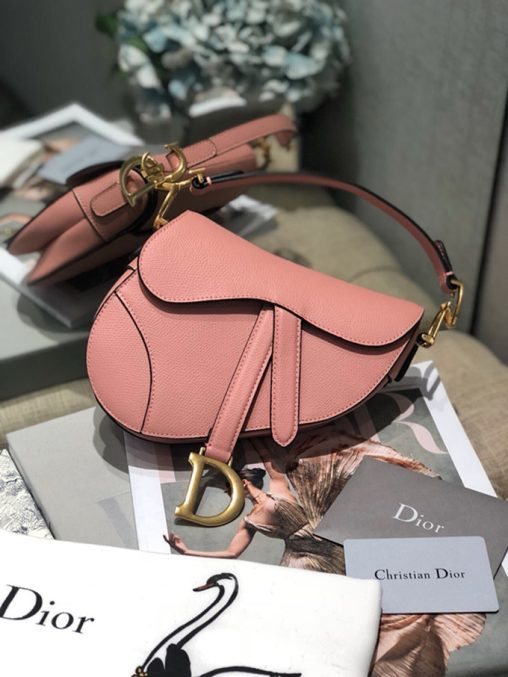 原單Dior馬鞍包仿迪奧女包2019新款糖果粉Saddle Bag小號馬鞍包￥1480.00