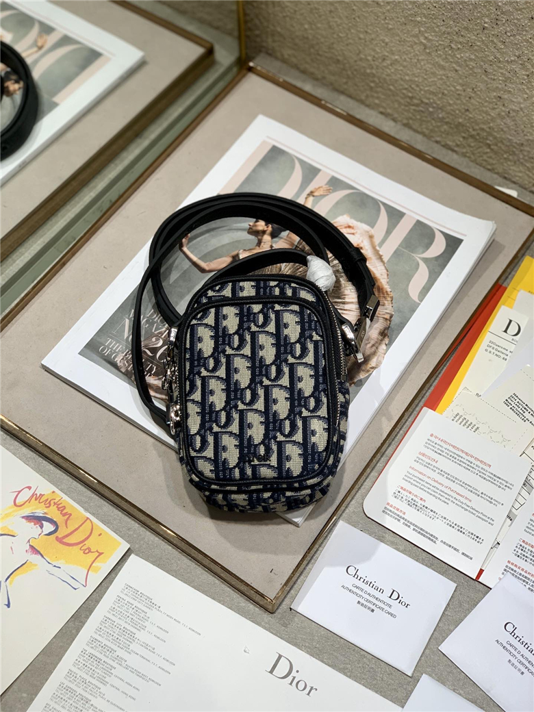 一比一迪奧手機包大容量百搭包包￥980.00的图片-高仿迪奧包包DIOR、高仿迪奧男包DIOR