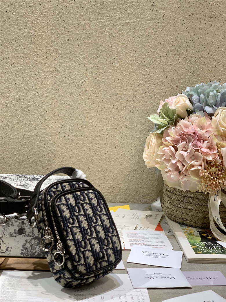 一比一迪奧手機包大容量百搭包包￥980.00的图片-高仿迪奧包包DIOR、高仿迪奧男包DIOR