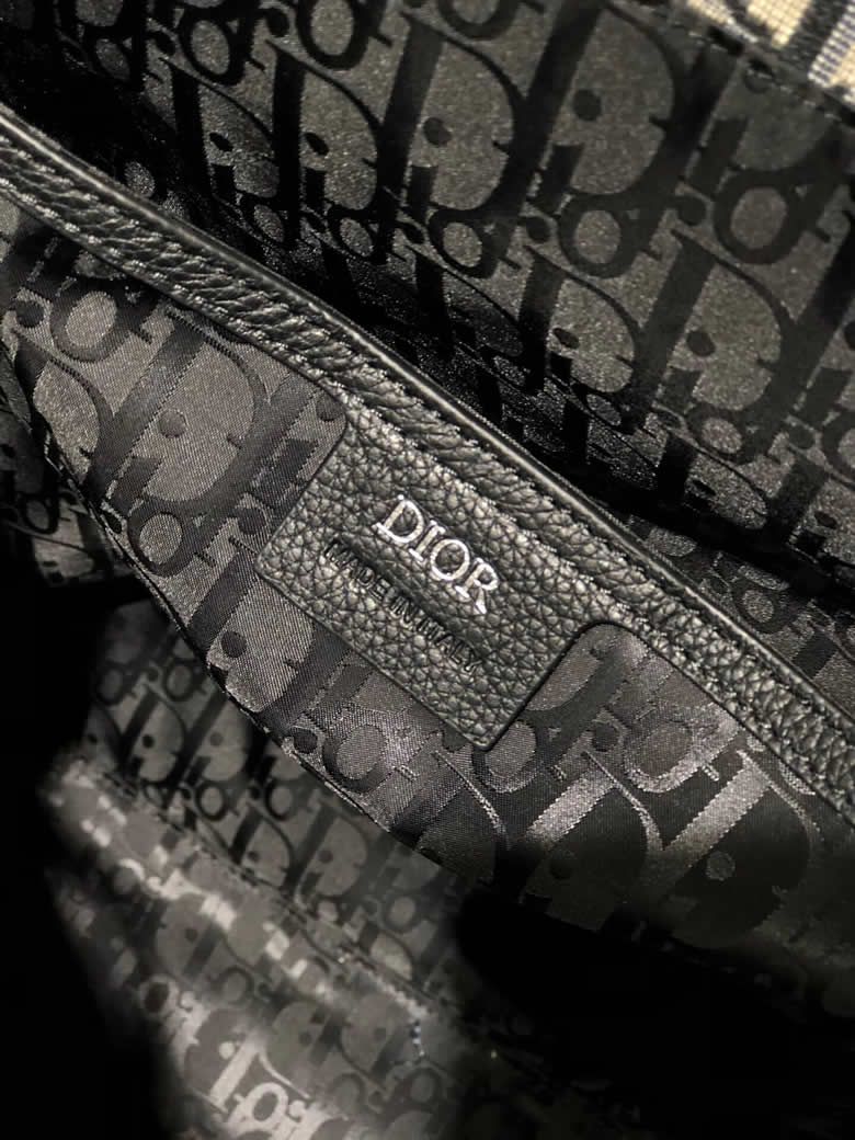 原單Dior迪奧Oblique英倫翻蓋雙肩包1ESBA102YWY_H13E￥1480.00的图片-高仿迪奧包包DIOR、高仿迪奧男包DIOR