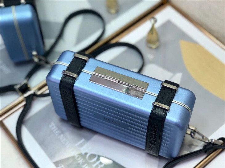 原單Dior迪奧Rimowa聯名藍色鋁鎂合金小箱子迷妳行李箱斜挎包￥1680.00的图片-高仿迪奧包包DIOR、高仿迪奧男包DIOR