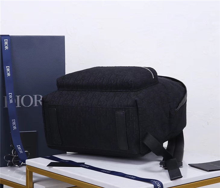 原單迪奧DIOR Oblique2019男士雙肩背包￥980.00的图片-高仿迪奧包包DIOR、高仿迪奧男包DIOR