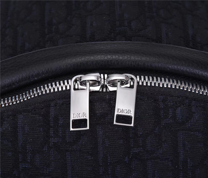 原單迪奧DIOR Oblique2019男士雙肩背包￥980.00的图片-高仿迪奧包包DIOR、高仿迪奧男包DIOR