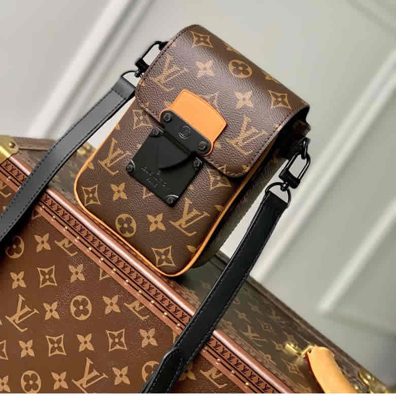 LV/路易威登S-LOCK VERTICAL迷妳手袋 經典老花男包 M81522￥1280.00的图片-高仿LV包包、高仿lv女包