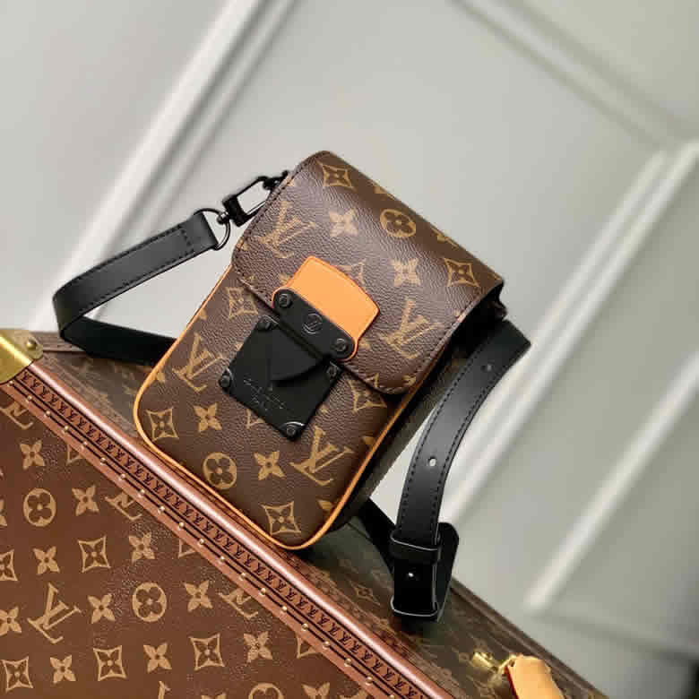 LV/路易威登S-LOCK VERTICAL迷妳手袋 經典老花男包 M81522￥1280.00的图片-高仿LV包包、高仿lv女包