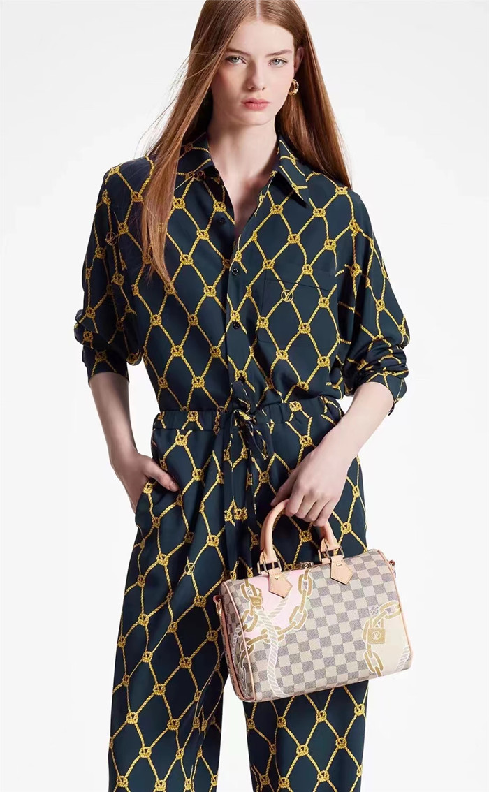 LV原單N40473白格絲印航海繫列枕頭包￥1480.00的图片-高仿LV包包、高仿lv女包