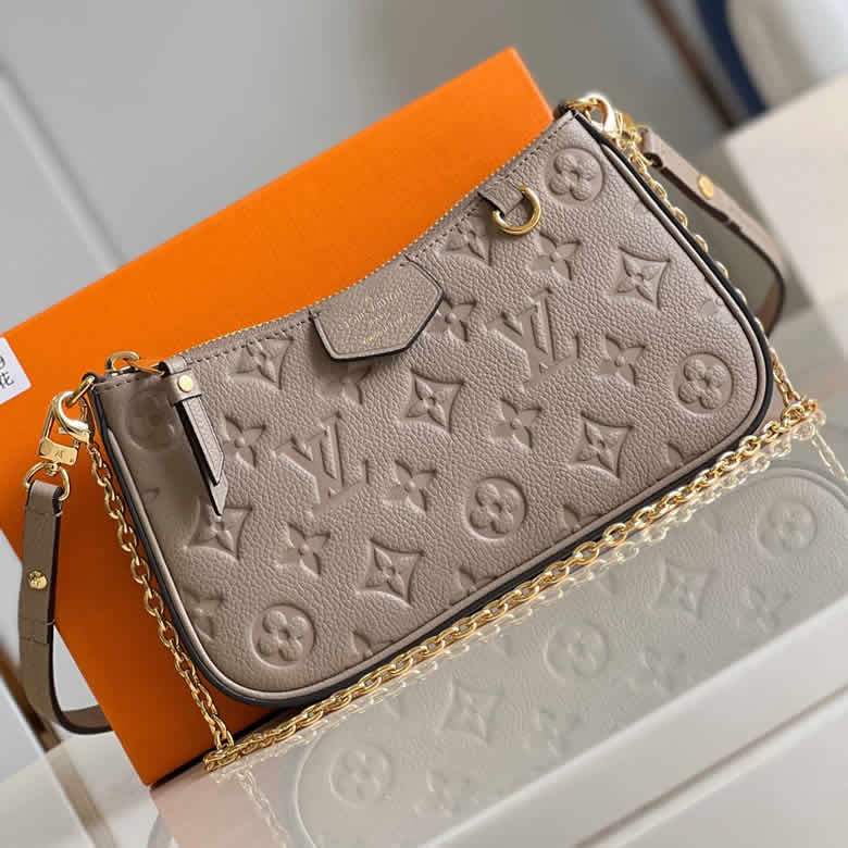 lv路易威登23新款女士米色壓花牛皮金色金屬拉鏈開合單肩包M81862￥1280.00的图片-高仿LV包包、高仿lv女包
