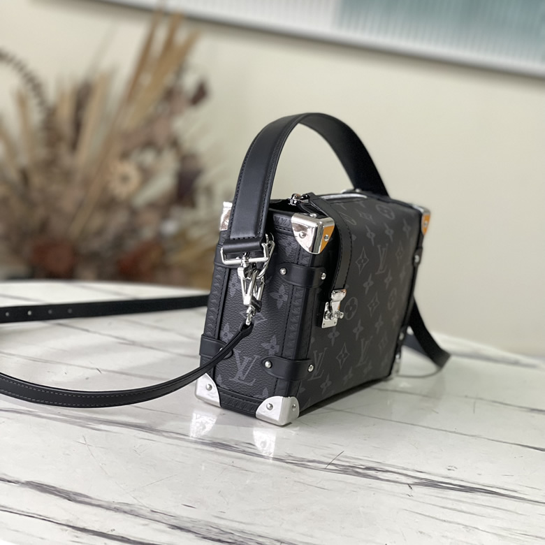 路易威登女士黑色帆佈老花肩帶飾邊金色五金可拆卸可調節肩帶單肩斜挎行李箱包M46358 軟盒子￥1280.00的图片-高仿LV包包、高仿lv女包